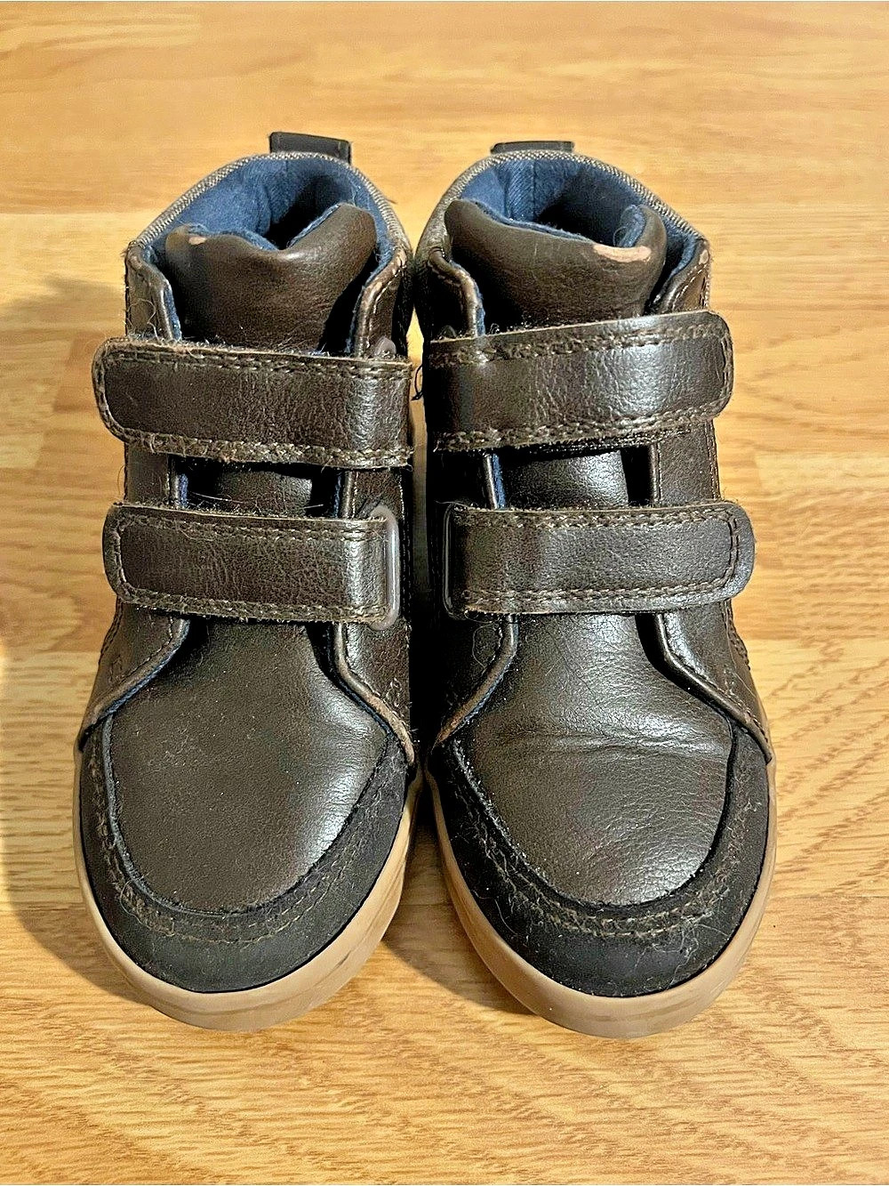 Cat & Jack Kids High-Top Sneakers in Brown & Black